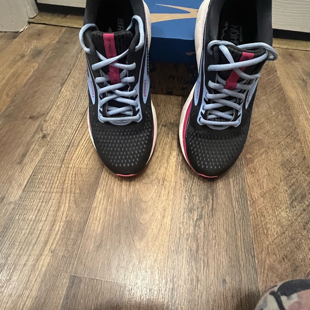 Brooks Trace 2  Ladies Navy and Pink Running Shoes